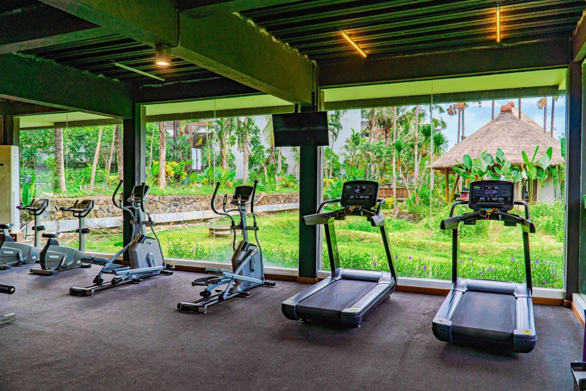 윈덤 타만사리 지바 리조트 발리 Siyut 외부 사진 The gym at the resort
