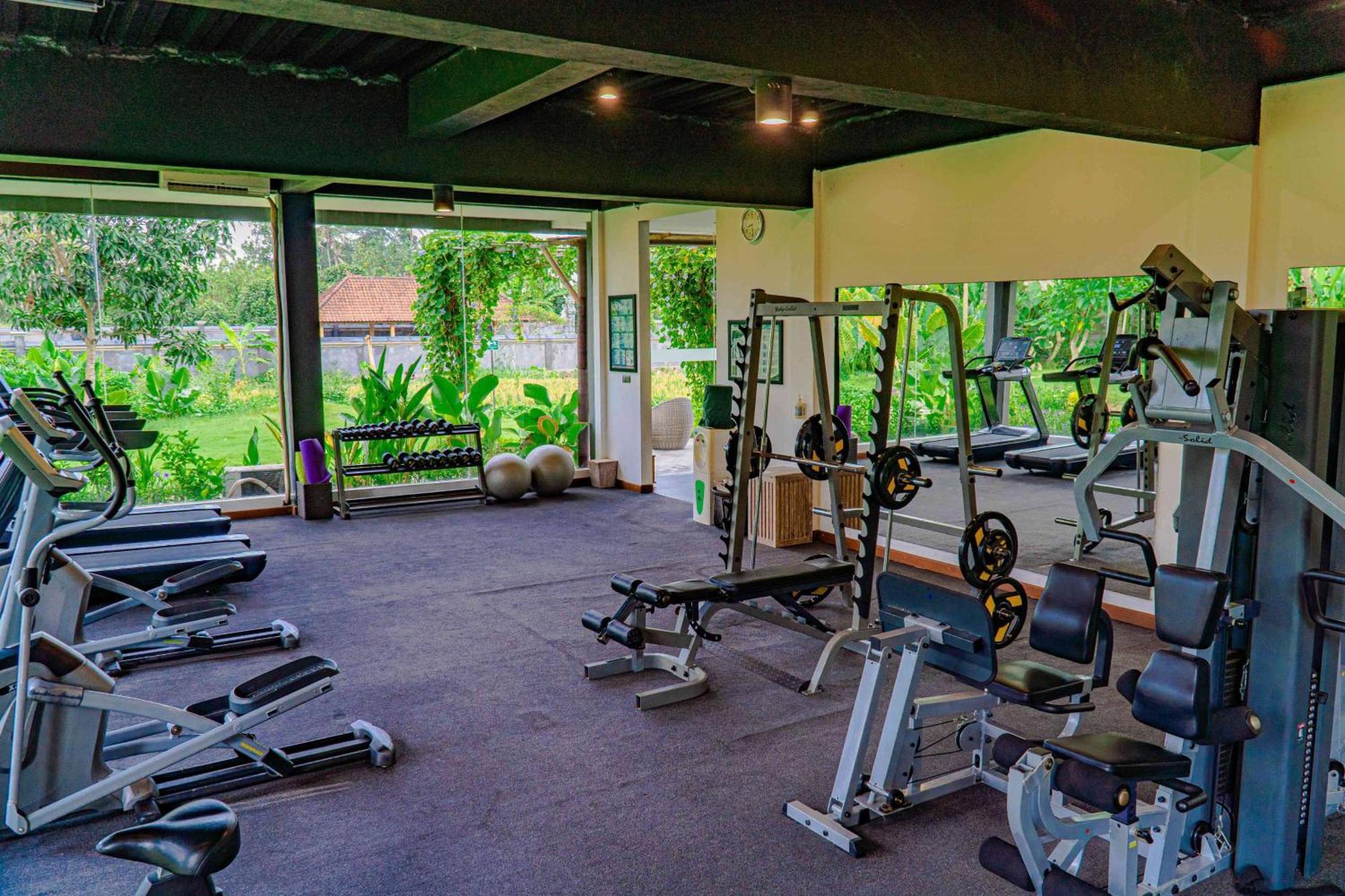 윈덤 타만사리 지바 리조트 발리 Siyut 외부 사진 The gym at the resort
