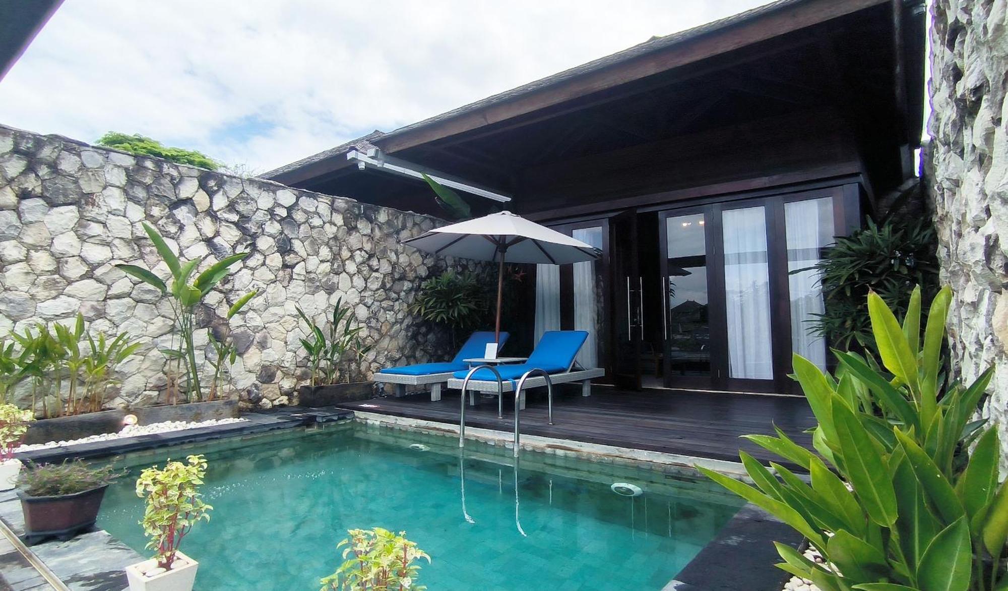윈덤 타만사리 지바 리조트 발리 Siyut 외부 사진 A pool villa at the resort